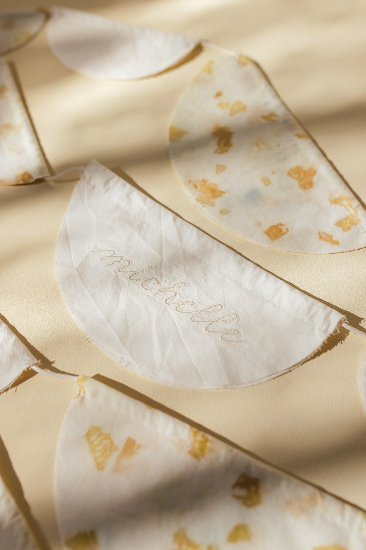 garland - fête des fleurs